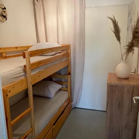 T1 Familial Avec Terrasse, Piscine, à 6 Min à Pied Et Aqualand à 2 Min