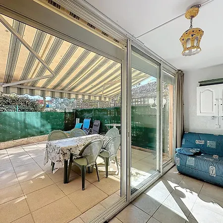 Apartment T1 Familial Avec Terrasse, Piscine, A 6 Min A Pied Et Aqualand A 2 Min *