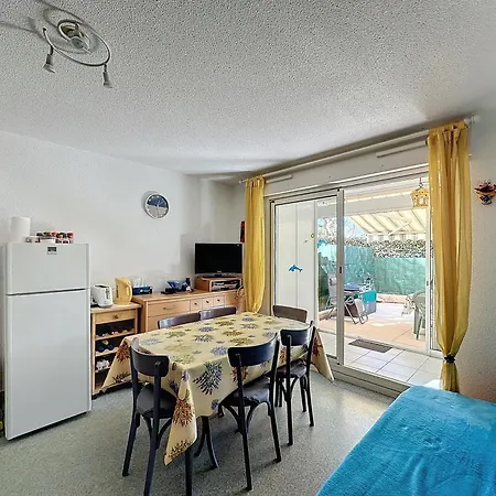 Apartment T1 Familial Avec Terrasse, Piscine, A 6 Min A Pied Et Aqualand A 2 Min *