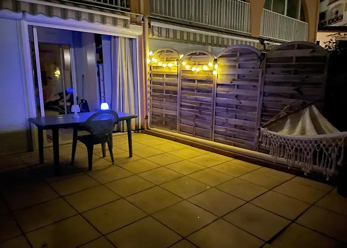 T1 Familial Avec Terrasse, Piscine, à 6 Min à Pied Et Aqualand à 2 Min Appartamento